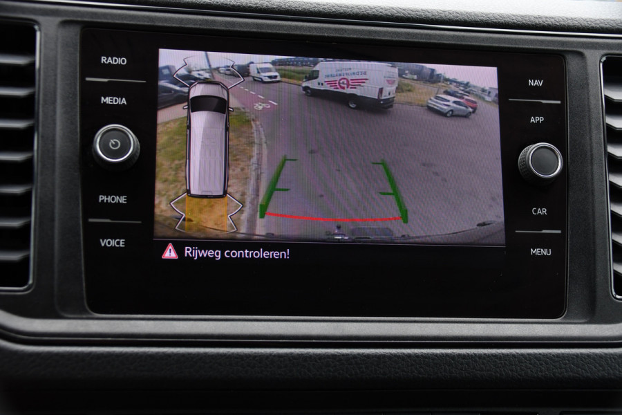 MAN TGE 3.180 35 2.0L5H3 Black Edition Camera, Adaptieve Cruise, Carplay, LED, Multimedia, 177pk, Automaat, Sensoren, Leder, Geveerde stoel, Trekhaak, Uniek!