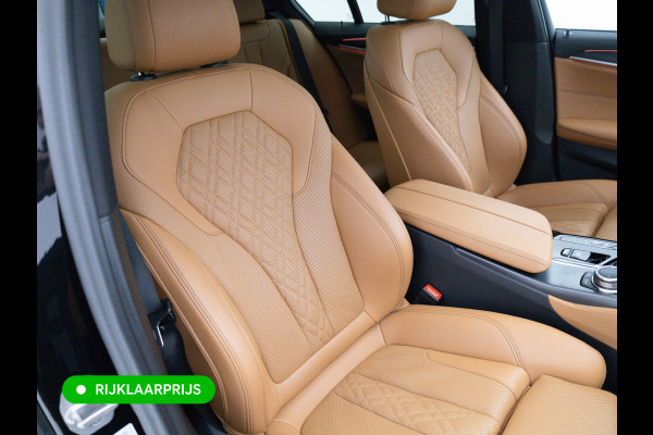 BMW 5 Serie 545e xDrive M-Sport | Open Dak | Trekhaak elec. | 360 Camera | Stoel- & Stuurverwarming | Adaptieve Cruise | Lederen bekleding, Comfortstoelen, Electrosche verstelbare voorstoelen