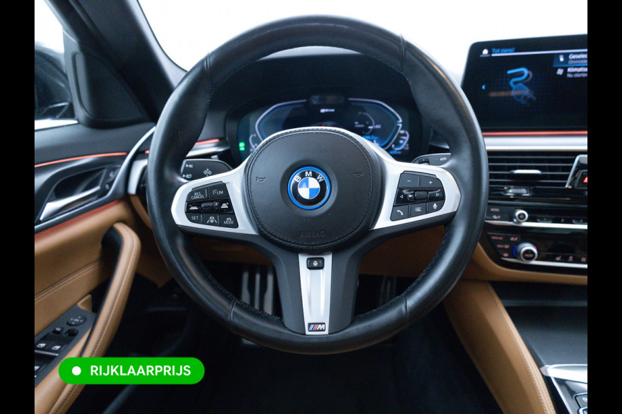 BMW 5 Serie 545e xDrive M-Sport | Open Dak | Trekhaak elec. | 360 Camera | Stoel- & Stuurverwarming | Adaptieve Cruise | Lederen bekleding, Comfortstoelen, Electrosche verstelbare voorstoelen