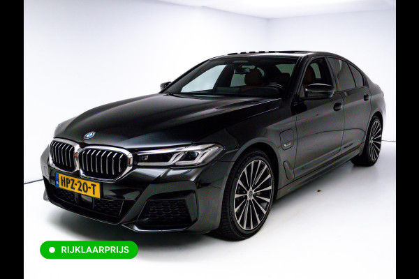 BMW 5 Serie 545e xDrive M-Sport | Open Dak | Trekhaak elec. | 360 Camera | Stoel- & Stuurverwarming | Adaptieve Cruise | Lederen bekleding, Comfortstoelen, Electrosche verstelbare voorstoelen