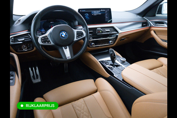 BMW 5 Serie 545e xDrive M-Sport | Open Dak | Trekhaak elec. | 360 Camera | Stoel- & Stuurverwarming | Adaptieve Cruise | Lederen bekleding, Comfortstoelen, Electrosche verstelbare voorstoelen