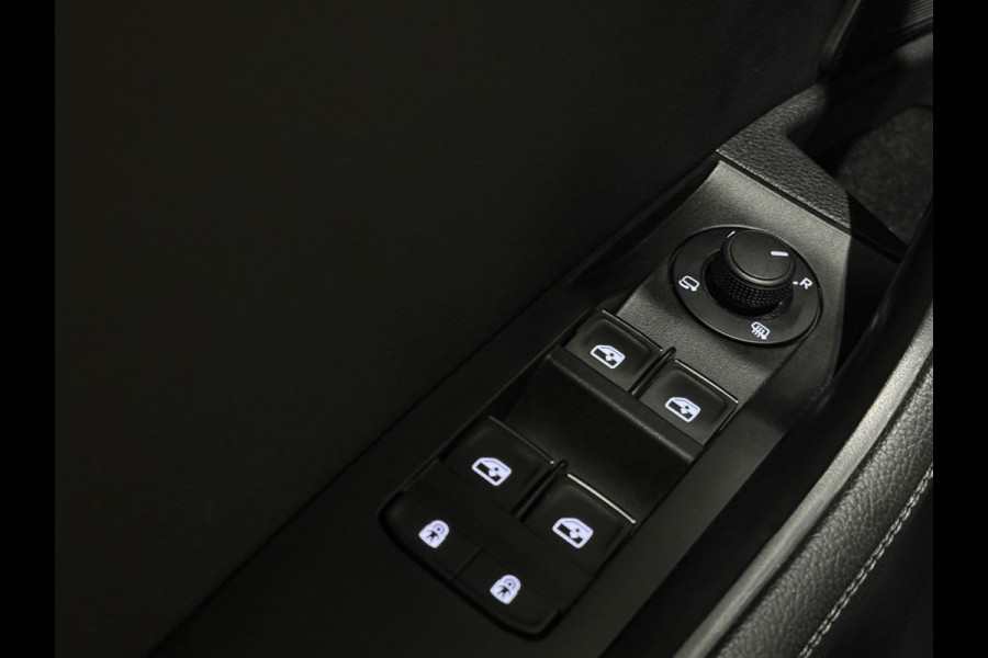 Škoda Superb Combi 1.4 TSI iV iV L&K 218PK 360° Navi Pano Trekhaak Elek. A.klep Leder