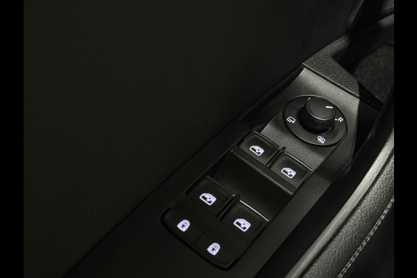 Škoda Superb Combi 1.4 TSI iV iV L&K 218PK 360° Navi Pano Trekhaak Elek. A.klep Leder