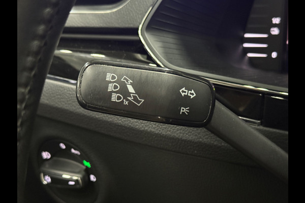 Škoda Superb Combi 1.4 TSI iV iV L&K 218PK 360° Navi Pano Trekhaak Elek. A.klep Leder