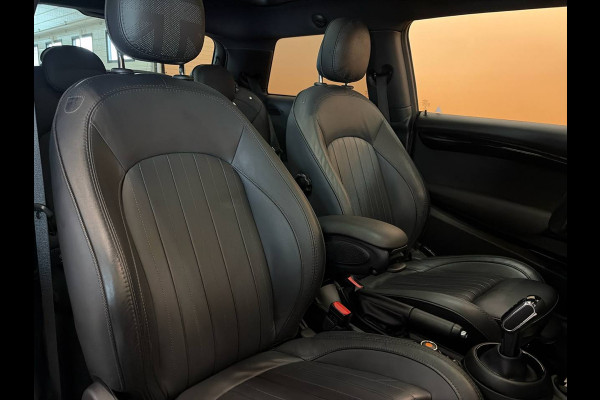 MINI 3-deurs 1.5 Cooper 60 Years Edition NL auto sportstoelen | leer | navi | led | harman kardon | pano dak | head up | dealer onderhouden