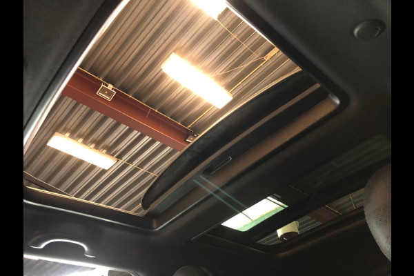 MINI 3-deurs 1.5 Cooper 60 Years Edition NL auto sportstoelen | leer | navi | led | harman kardon | pano dak | head up | dealer onderhouden