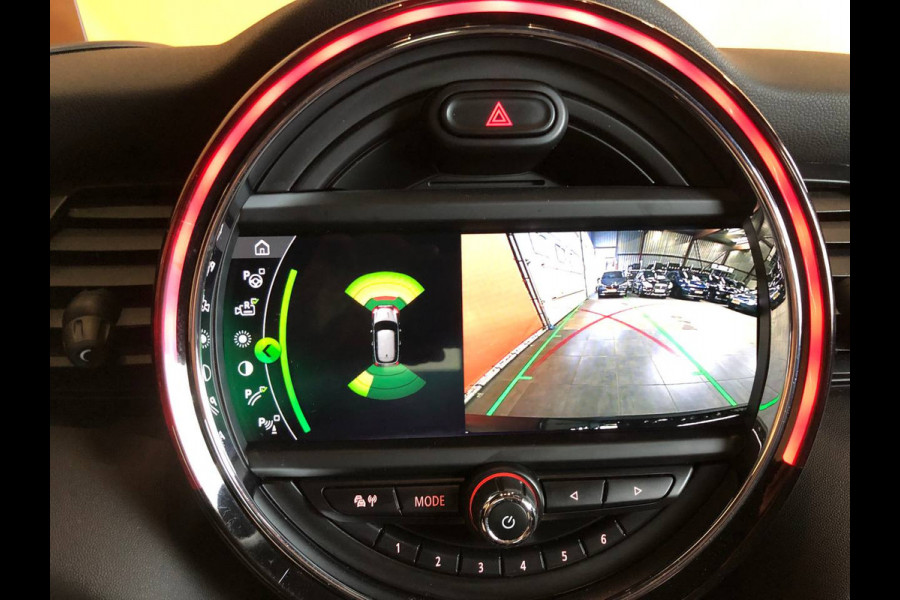 MINI 3-deurs 1.5 Cooper 60 Years Edition NL auto sportstoelen | leer | navi | led | harman kardon | pano dak | head up | dealer onderhouden