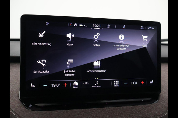Škoda ENYAQ iV 60 FIRST EDITION + CHRYSTAL LIGHTNING | 21 INCH | ADAPTIVE CRUISE | MEMORY | SFEERVERLICHTING