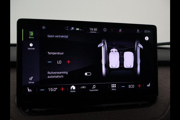 Škoda ENYAQ iV 60 FIRST EDITION + CHRYSTAL LIGHTNING | 21 INCH | ADAPTIVE CRUISE | MEMORY | SFEERVERLICHTING