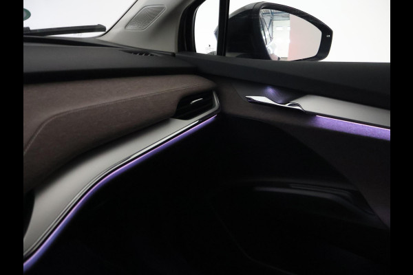 Škoda ENYAQ iV 60 FIRST EDITION + CHRYSTAL LIGHTNING | 21 INCH | ADAPTIVE CRUISE | MEMORY | SFEERVERLICHTING