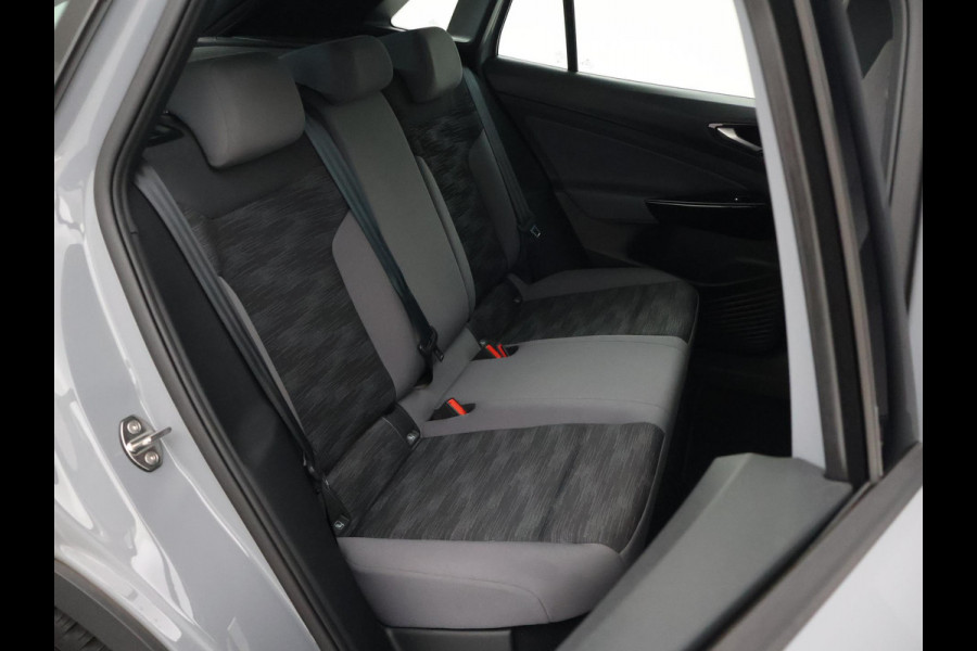 Volkswagen ID.4 PRO 77 kWh 204 PK MOONSTONE GREY + CAMERA | ADAPTIVE CRUISE | SFEER | STOELVERWARMING