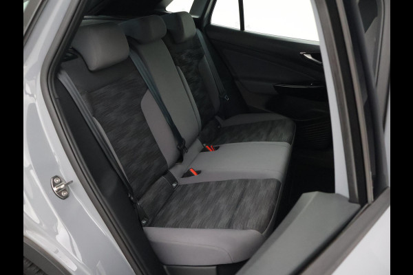 Volkswagen ID.4 PRO 77 kWh 204 PK MOONSTONE GREY + CAMERA | ADAPTIVE CRUISE | SFEER | STOELVERWARMING