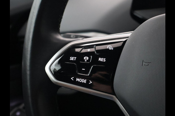 Volkswagen ID.4 PRO 77 kWh 204 PK MOONSTONE GREY + CAMERA | ADAPTIVE CRUISE | SFEER | STOELVERWARMING
