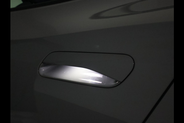 Volkswagen ID.4 PRO 77 kWh 204 PK MOONSTONE GREY + CAMERA | ADAPTIVE CRUISE | SFEER | STOELVERWARMING