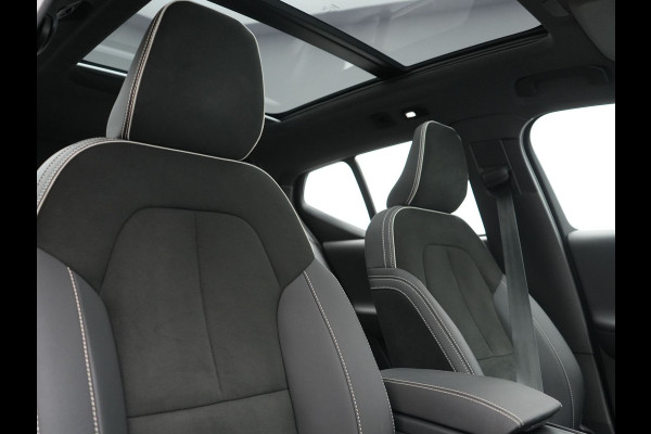 Volvo XC40 Ultimate Recharge Pure 70 kWh 231pk Dealer O.H. | Trekhaak Af Fabriek | Panodak | Adaptive Cruise | 360 Camera | Harman / Kardon | Alcantara Sportstoelen Memory & Verwarmd | Keyless | Blis | Apple Carplay | Google Assistent | DAB |