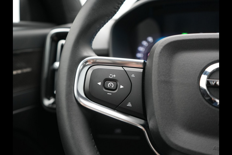 Volvo XC40 Ultimate Recharge Pure 70 kWh 231pk Dealer O.H. | Trekhaak Af Fabriek | Panodak | Adaptive Cruise | 360 Camera | Harman / Kardon | Alcantara Sportstoelen Memory & Verwarmd | Keyless | Blis | Apple Carplay | Google Assistent | DAB |