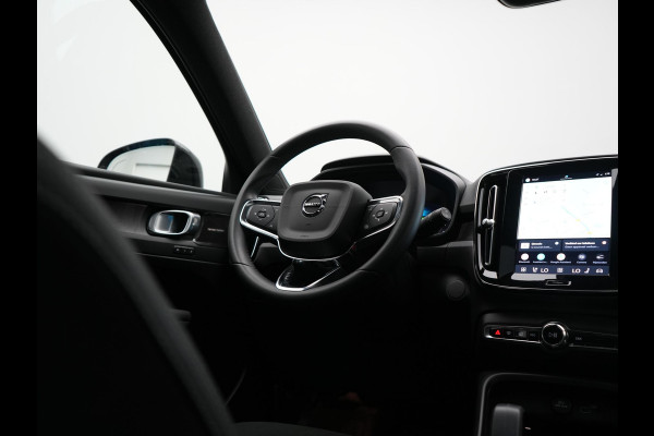 Volvo XC40 Ultimate Recharge Pure 70 kWh 231pk Dealer O.H. | Trekhaak Af Fabriek | Panodak | Adaptive Cruise | 360 Camera | Harman / Kardon | Alcantara Sportstoelen Memory & Verwarmd | Keyless | Blis | Apple Carplay | Google Assistent | DAB |