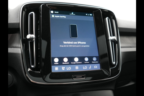 Volvo XC40 Ultimate Recharge Pure 70 kWh 231pk Dealer O.H. | Trekhaak Af Fabriek | Panodak | Adaptive Cruise | 360 Camera | Harman / Kardon | Alcantara Sportstoelen Memory & Verwarmd | Keyless | Blis | Apple Carplay | Google Assistent | DAB |
