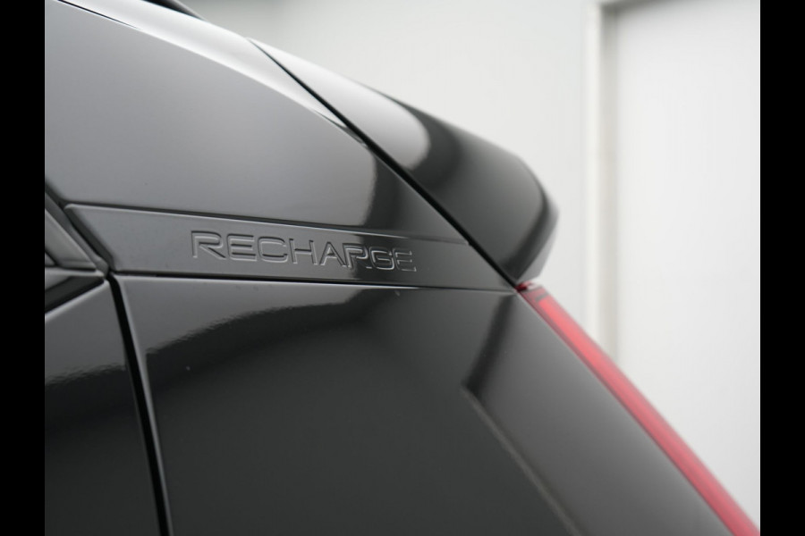 Volvo XC40 Ultimate Recharge Pure 70 kWh 231pk Dealer O.H. | Trekhaak Af Fabriek | Panodak | Adaptive Cruise | 360 Camera | Harman / Kardon | Alcantara Sportstoelen Memory & Verwarmd | Keyless | Blis | Apple Carplay | Google Assistent | DAB |