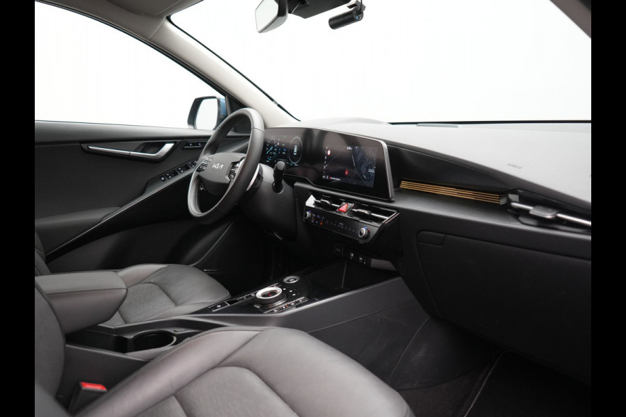 Kia Niro 1.6 GDi ExecutiveLine PHEV 182pk Dealer O.H. | Adaptive Cruise | Head Up | Camera | Harman / Kardon | Lederen Sportstoelen Ventilatie & Memory | Keyless | Blis | Stoelen & Stuur Verwarmd | Sfeerverlichting | Navigatie | DAB | Plug In Hybrid |