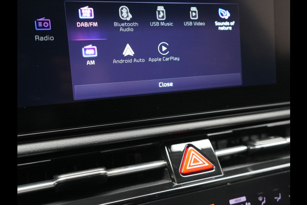 Kia Niro 1.6 GDi ExecutiveLine PHEV 182pk Dealer O.H. | Adaptive Cruise | Head Up | Camera | Harman / Kardon | Lederen Sportstoelen Ventilatie & Memory | Keyless | Blis | Stoelen & Stuur Verwarmd | Sfeerverlichting | Navigatie | DAB | Plug In Hybrid |