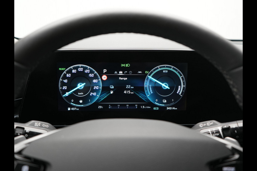 Kia Niro 1.6 GDi ExecutiveLine PHEV 182pk Dealer O.H. | Adaptive Cruise | Head Up | Camera | Harman / Kardon | Lederen Sportstoelen Ventilatie & Memory | Keyless | Blis | Stoelen & Stuur Verwarmd | Sfeerverlichting | Navigatie | DAB | Plug In Hybrid |