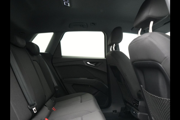 Audi Q4 e-tron 45 Quattro Edition 77 kWh 265pk Dealer O.H. | Trekhaak Af Fabriek | Stoelverwarming | Navigatie | Lane Assist | Virtual Cockpit | DAB | 19"L.M |
