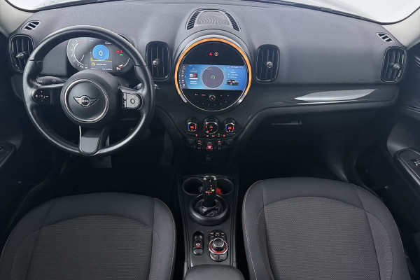 MINI Countryman 1.5 One Essential (NAVIGATIE, CARPLAY, PDC, LED, STUURBEDIENING, 1e EIGENAAR, DEALER ONDERHOUDEN)