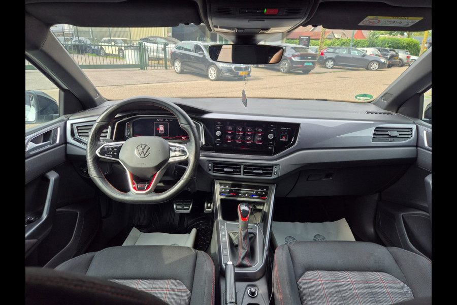 Volkswagen POLO 2.0 GTI TSI Automaat Virtual dash IQ. Light Camera Super gaaf 2.0 TSI GTI