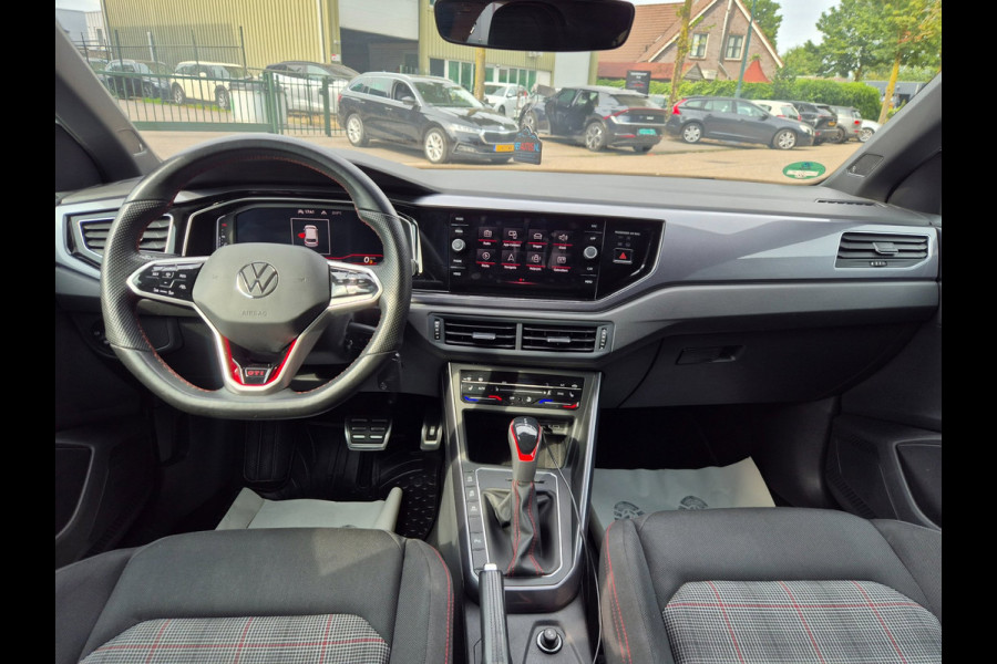 Volkswagen POLO 2.0 GTI TSI Automaat Virtual dash IQ. Light Camera Super gaaf 2.0 TSI GTI