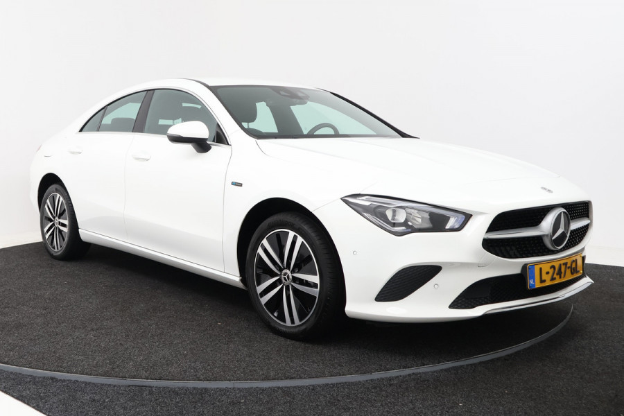 Mercedes-Benz CLA-Klasse 250 e Business Solution Luxury Limited (SFEERVERLICHTING, CAMERA, PDC, LED, 1e EIGENAAR)