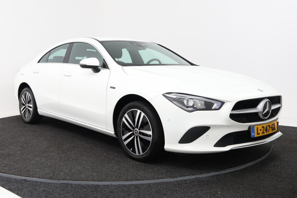 Mercedes-Benz CLA-Klasse 250 e Business Solution Luxury Limited (SFEERVERLICHTING, CAMERA, PDC, LED, 1e EIGENAAR)