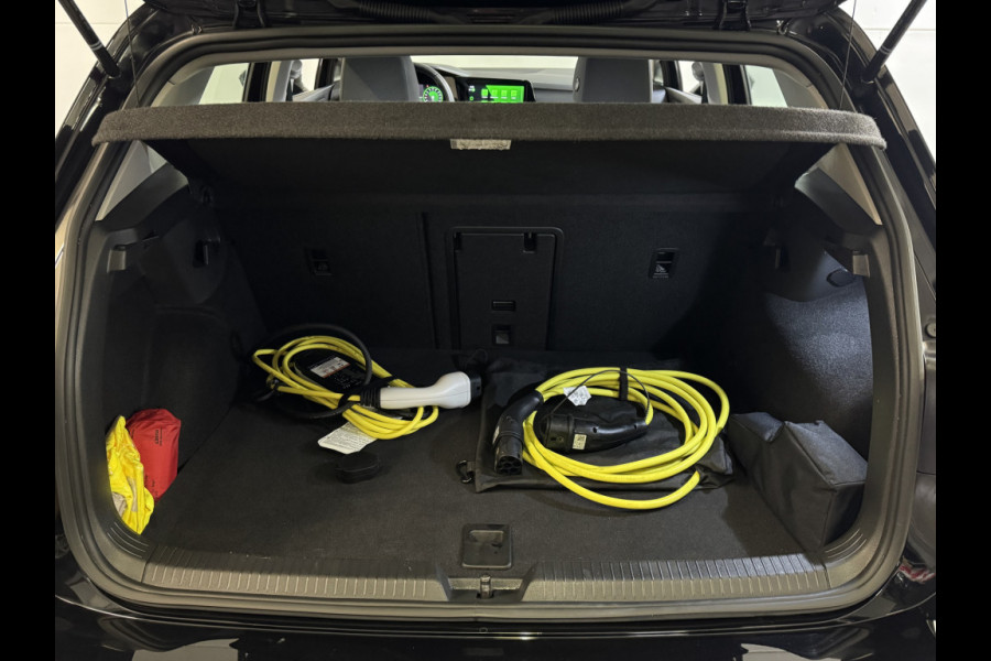 Volkswagen Golf 1.4 eHybrid 204PK PHEV DSG STYLE CAMERA/CARPLAY/SFEERVERL.