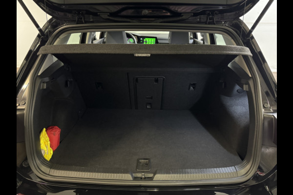 Volkswagen Golf 1.4 eHybrid 204PK PHEV DSG STYLE CAMERA/CARPLAY/SFEERVERL.