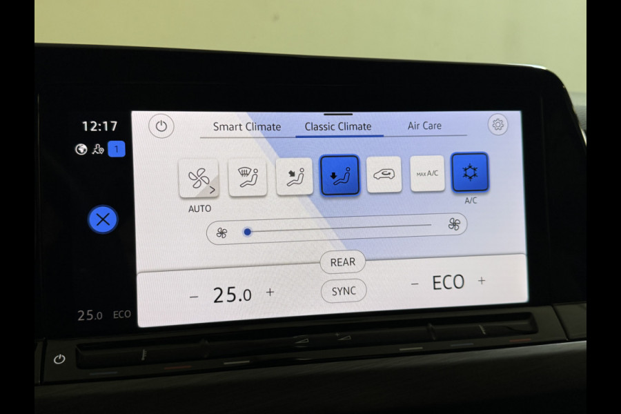 Volkswagen Golf 1.4 eHybrid 204PK PHEV DSG STYLE CAMERA/CARPLAY/SFEERVERL.