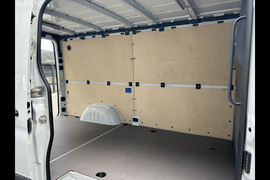 Mercedes-Benz Sprinter 317 CDI L2 H1 LED / 360 Camera / Distronic / MBUX / Navigatiesysteem / Parkeersensoren / Airco / 270 Graden achterdeuren