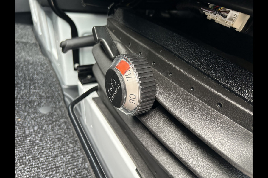 Mercedes-Benz Sprinter 317 CDI L2 H1 LED / 360 Camera / Distronic / MBUX / Navigatiesysteem / Parkeersensoren / Airco / 270 Graden achterdeuren