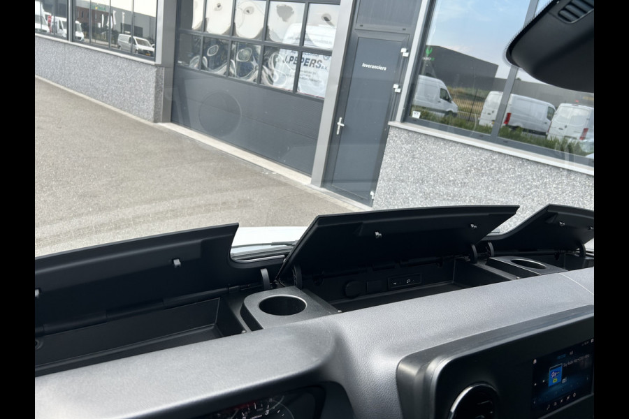 Mercedes-Benz Sprinter 317 CDI L2 H1 LED / 360 Camera / Distronic / MBUX / Navigatiesysteem / Parkeersensoren / Airco / 270 Graden achterdeuren