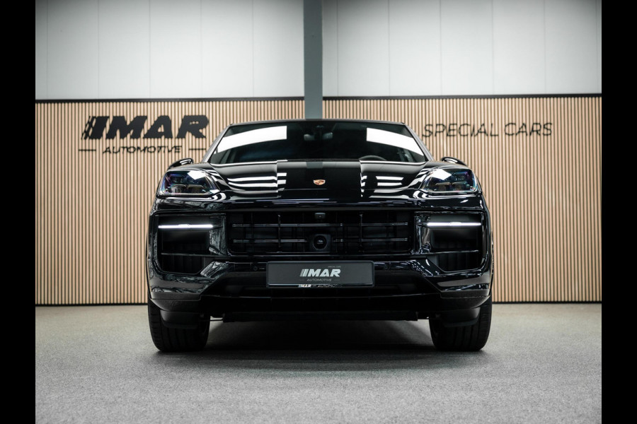 Porsche Cayenne Black edition Meestr. achteras / 22 inch / sportstoelen / 3e scherm / BOSE
