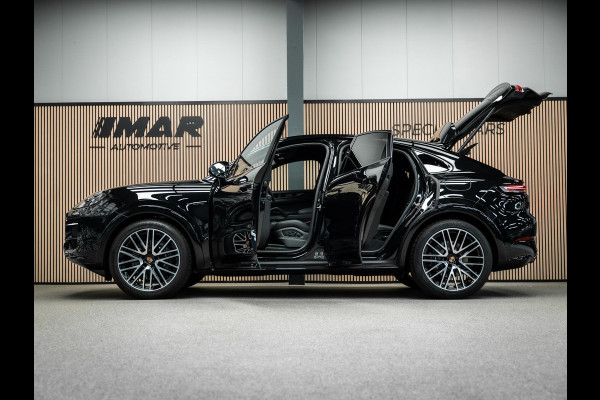 Porsche Cayenne Black edition Meestr. achteras / 22 inch / sportstoelen / 3e scherm / BOSE