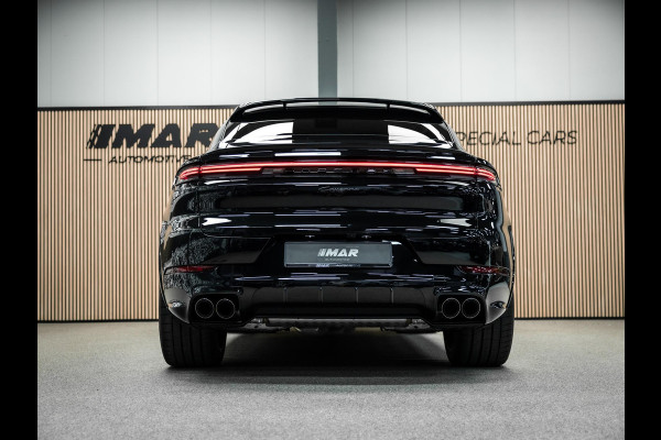 Porsche Cayenne Black edition Meestr. achteras / 22 inch / sportstoelen / 3e scherm / BOSE
