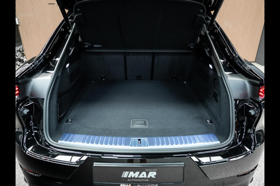 Porsche Cayenne Black edition Meestr. achteras / 22 inch / sportstoelen / 3e scherm / BOSE