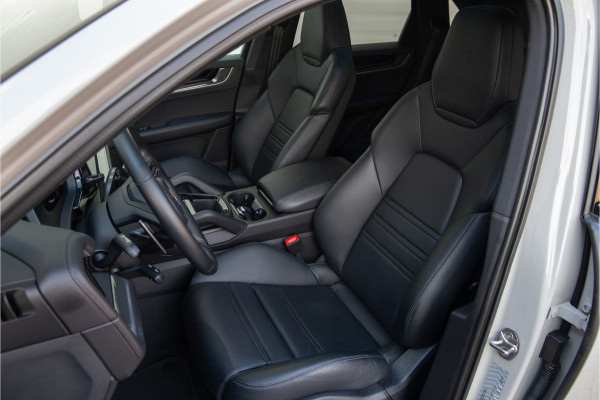 Porsche Cayenne 3.0 E-Hybrid Sport-Design, Lederpakket, Passenger Display, Pano, Bose, Adapt. Cruise, Luchtvering