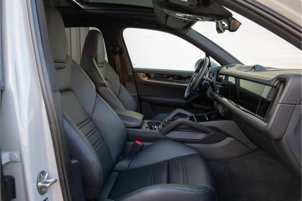 Porsche Cayenne 3.0 E-Hybrid Sport-Design, Lederpakket, Passenger Display, Pano, Bose, Adapt. Cruise, Luchtvering