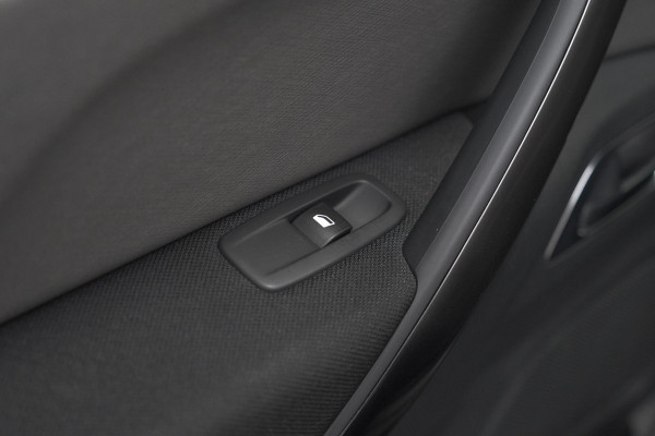 Citroën C4 Picasso PureTech 130 EAT6 Shine | Elektrische Kofferklep | Dodehoekdetectie | Massage Functie | Camera