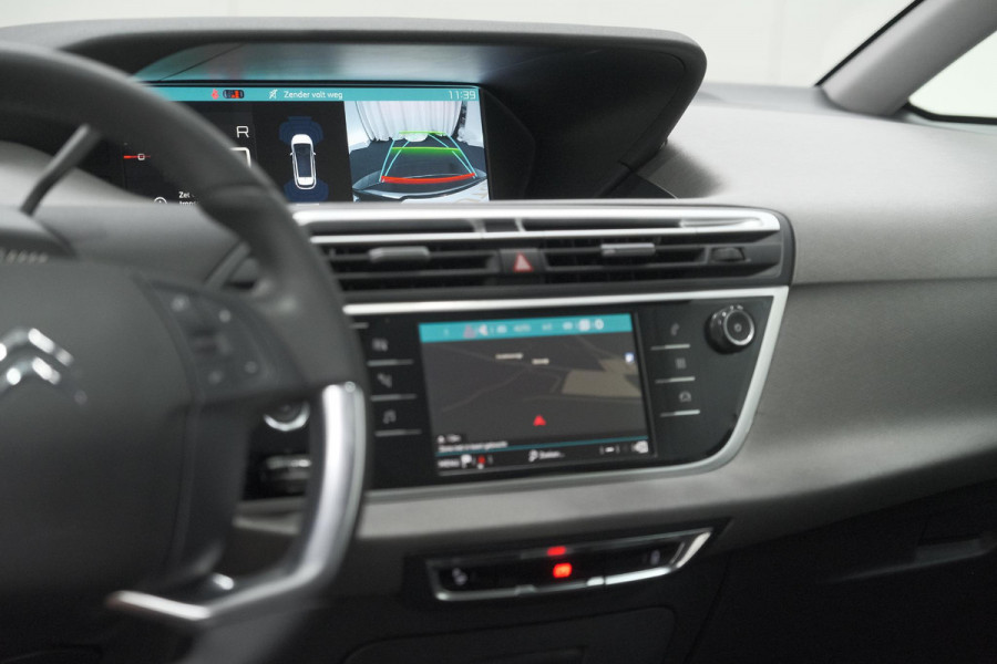 Citroën C4 Picasso PureTech 130 EAT6 Shine | Elektrische Kofferklep | Dodehoekdetectie | Massage Functie | Camera