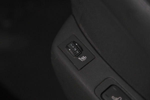 DS DS 4 PureTech 130 Performance Line | Camera | Dodehoekdetectie | Stoelmassage | Apple Carplay