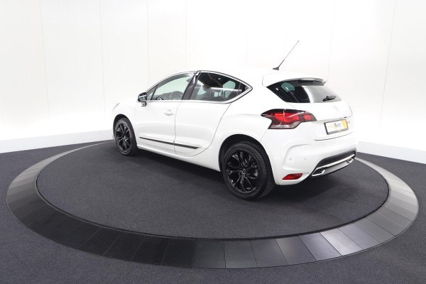DS DS 4 PureTech 130 Performance Line | Camera | Dodehoekdetectie | Stoelmassage | Apple Carplay