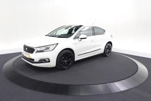 DS DS 4 PureTech 130 Performance Line | Camera | Dodehoekdetectie | Stoelmassage | Apple Carplay