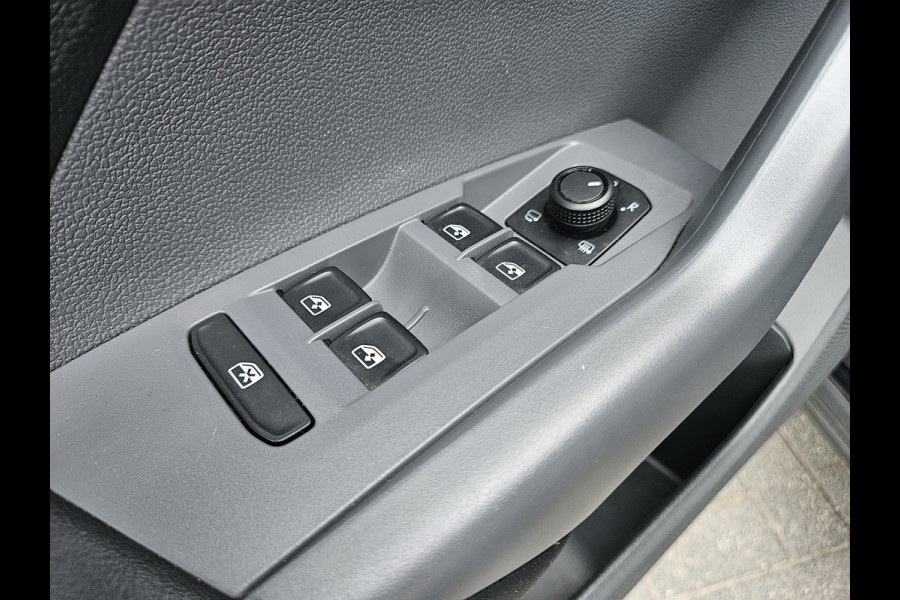 Volkswagen T-Cross 1.0 TSI Life Business Carplay! NAP! LED! Mooie/Nette Auto! Navigatie! Airco/Clima! Cruise Control!